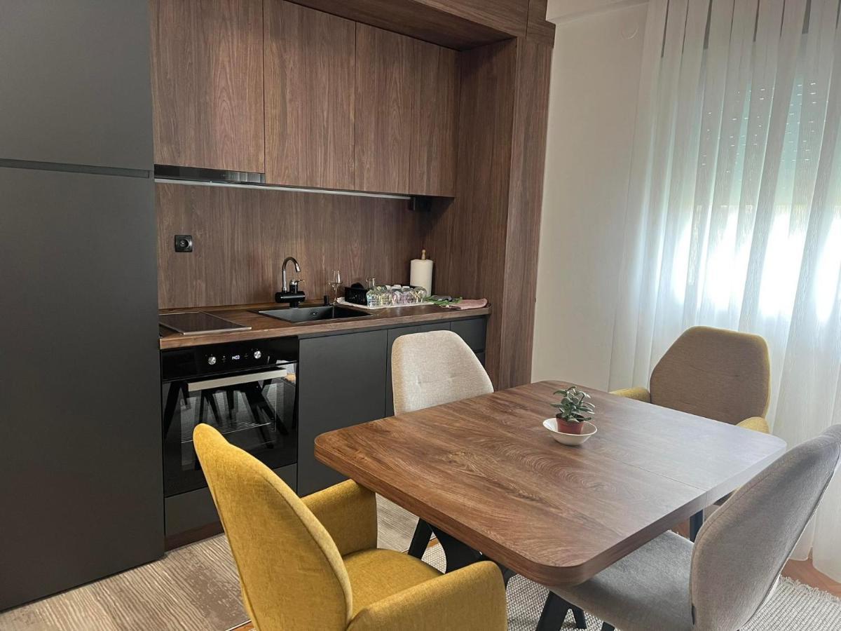 Kuman Apartments Kumanovo Luaran gambar